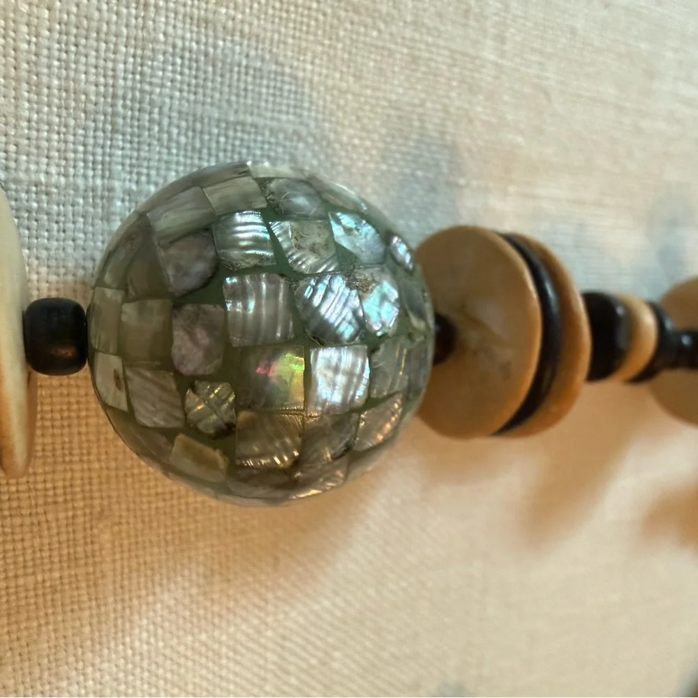 Vintage Craved Wood African Necklace Safari Animal Bead Black & Natural Wood - Picture 4 of 13